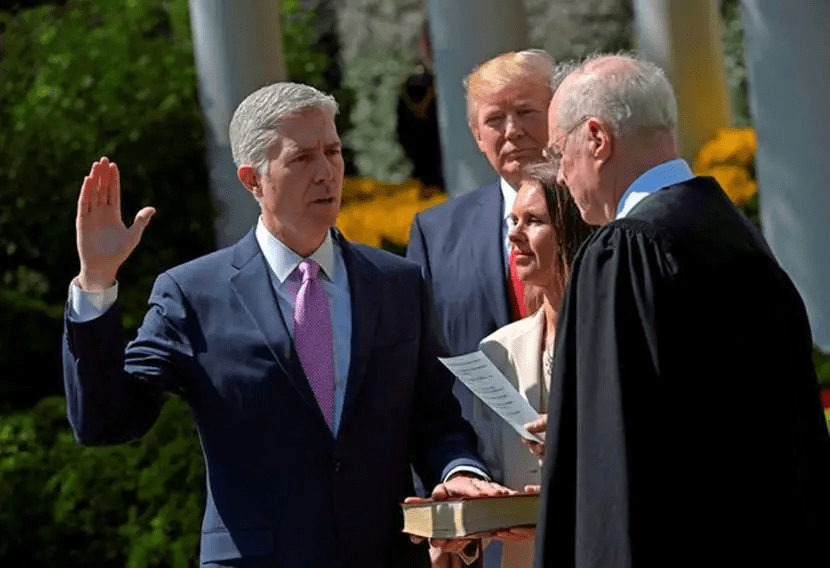 保守大法官是如何与特朗普结盟的