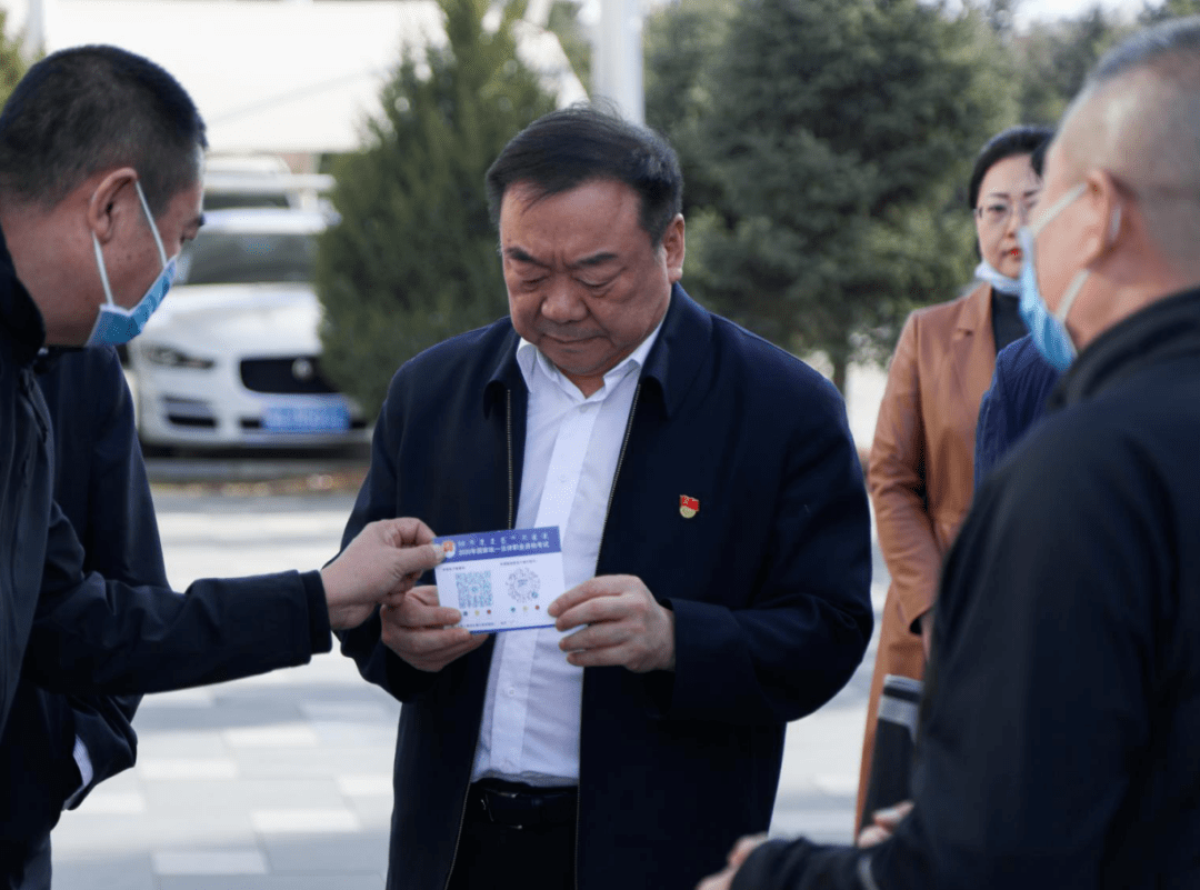 今日要闻▏自治区司法厅党委书记厅长郝泽军检查呼和浩特法律职业资格