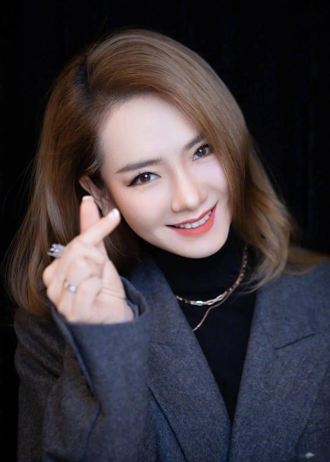 感觉|刘诗诗、宋茜都在画的秋冬暖阳妆，谁不爱呢？