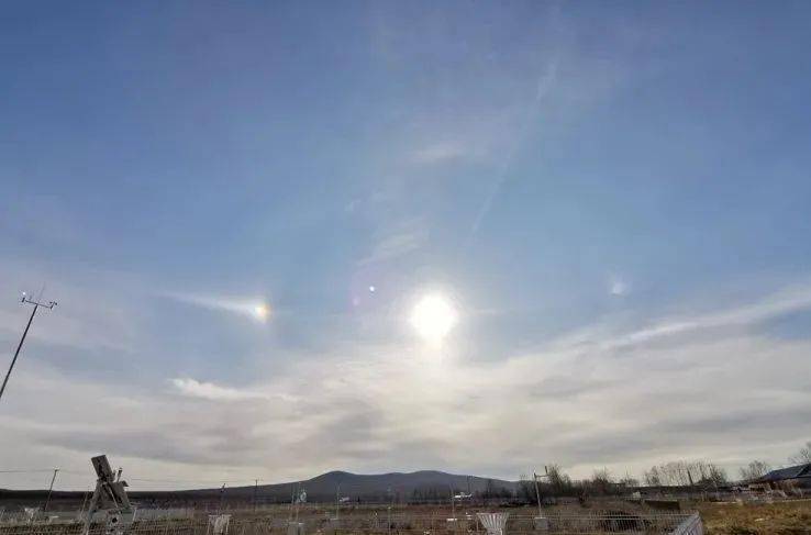 网友在石家庄上空拍到 "两个太阳"的奇观!气象学