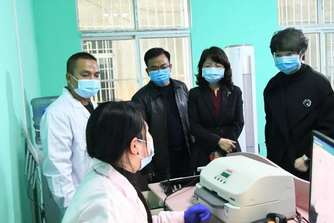 贵州省卫健委党组书记杨慧率队赴纳雍县织金县调研
