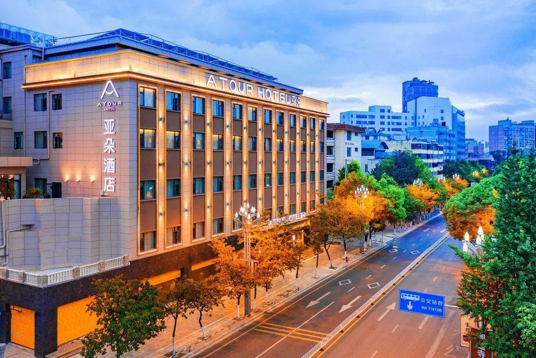 辛格林电梯进驻昆明翠湖亚朵酒店,与游客共享无尽的美好