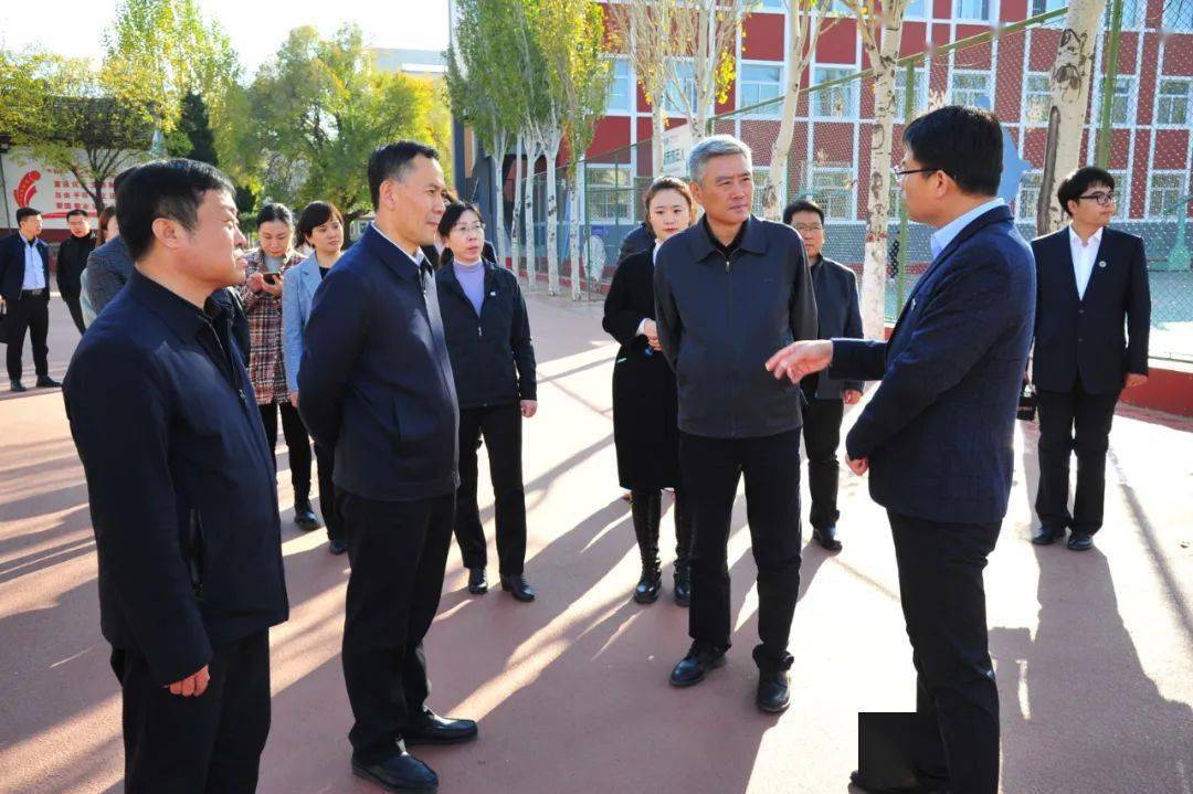 北京首发集团所属企业为我区特困生捐赠75万元