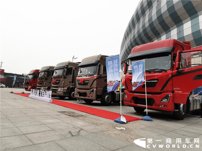 重卡2020年8月销量排名9_前10月销量超去年全年!这家重卡经销商2020要冲1