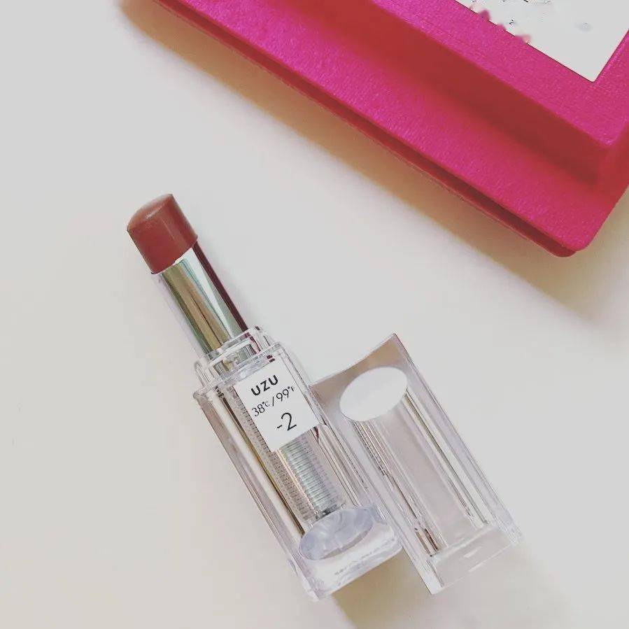 涂谁|足以让你时髦整个秋冬的棕色唇，谁涂谁好看