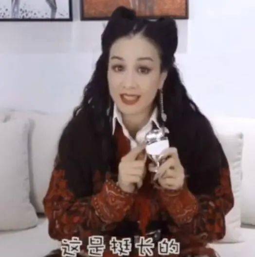 预售|200块也能化出百万化妆师同款底妆！3分钟让毛孔隐形，get粉嘟嘟的奶油肌！实在是太好看了~