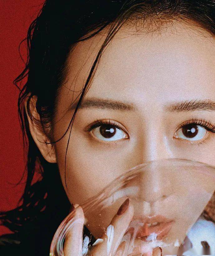 预售|200块也能化出百万化妆师同款底妆！3分钟让毛孔隐形，get粉嘟嘟的奶油肌！实在是太好看了~