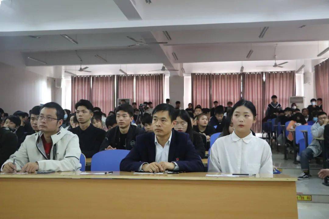 漯河食品职业学院顺利举办"学宪法,讲宪法"演讲比赛