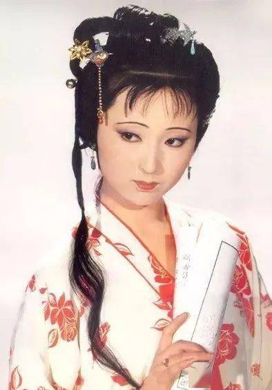 黛玉|“家暴妆”爆火？明明三十年前的她们，才是真正的美妆达人！