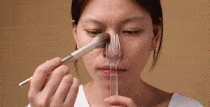 实测|真人实测 | 这些网红化妆技巧，害我差点毁容了……