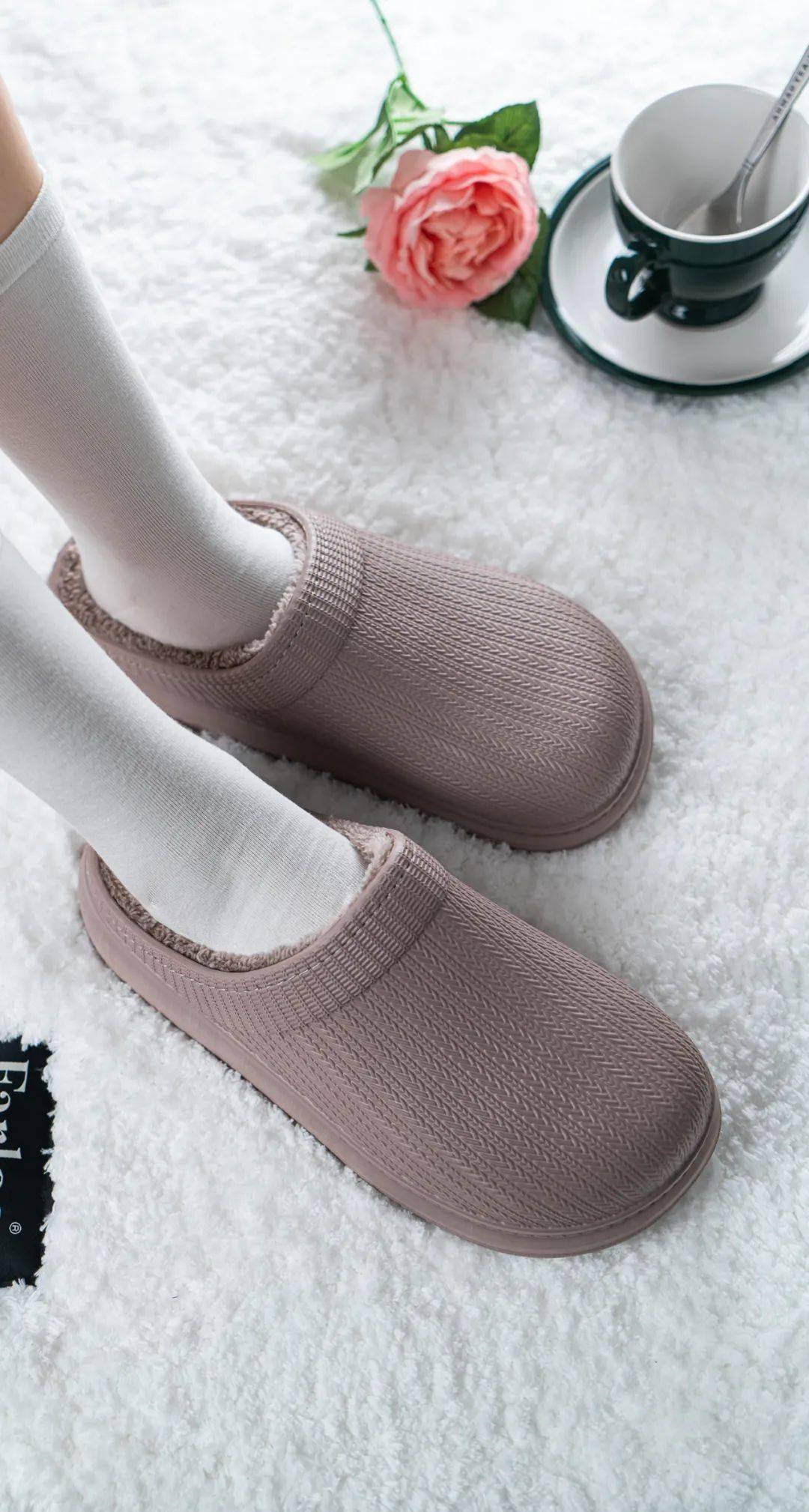 鞋底|今年这双“会发热”拖鞋火了！每走一步都在享受