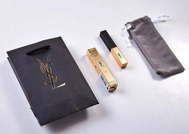 秋冬必|秋冬必买的YSL小金条，美到窒息，6折闭眼入