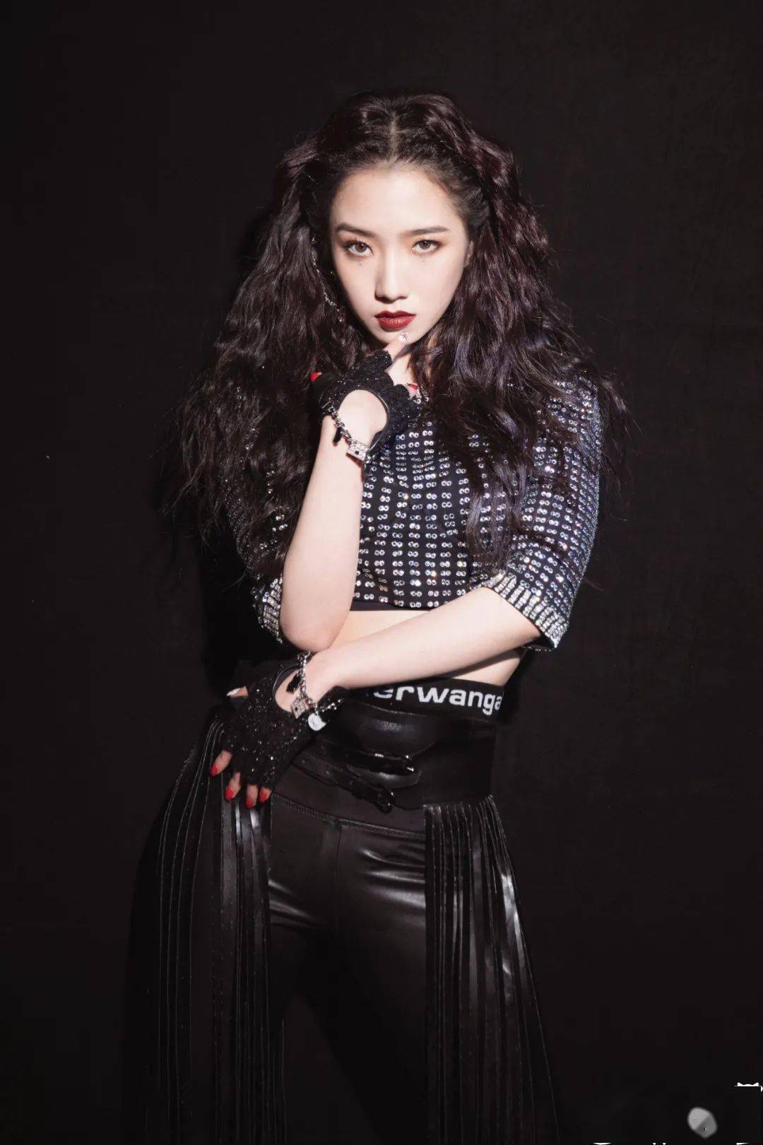 羊毛|撩个头发都风情万种？杨幂真是好港一女的！