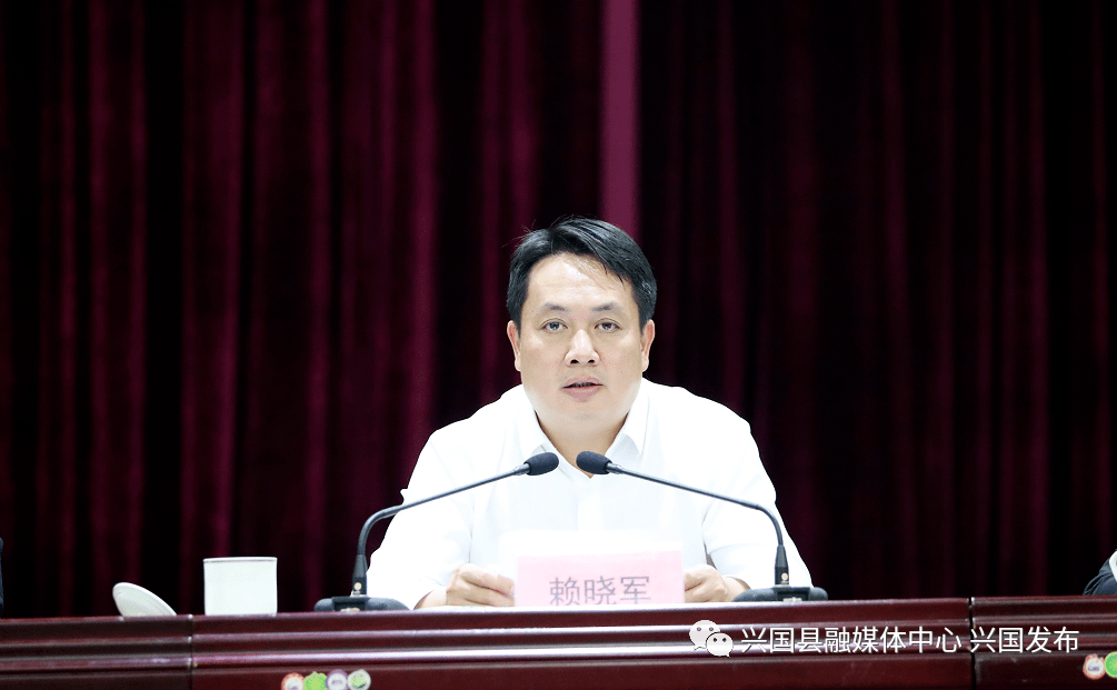 县人大常委会主任曾令峰,县政协主席魏国寿,县委副书记孙传忠及陈珉