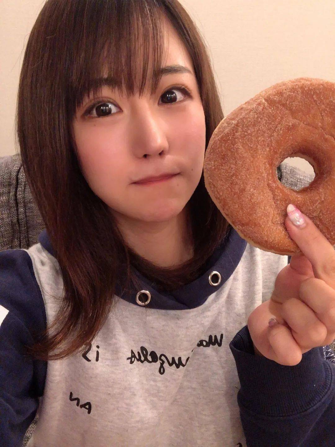 太丑|因被diss“太丑”花400万整容，宅女逆袭成新垣结衣？