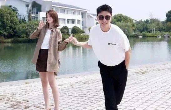 贾乃亮王子文曾恋爱同居6年？分手后闪婚李小璐！