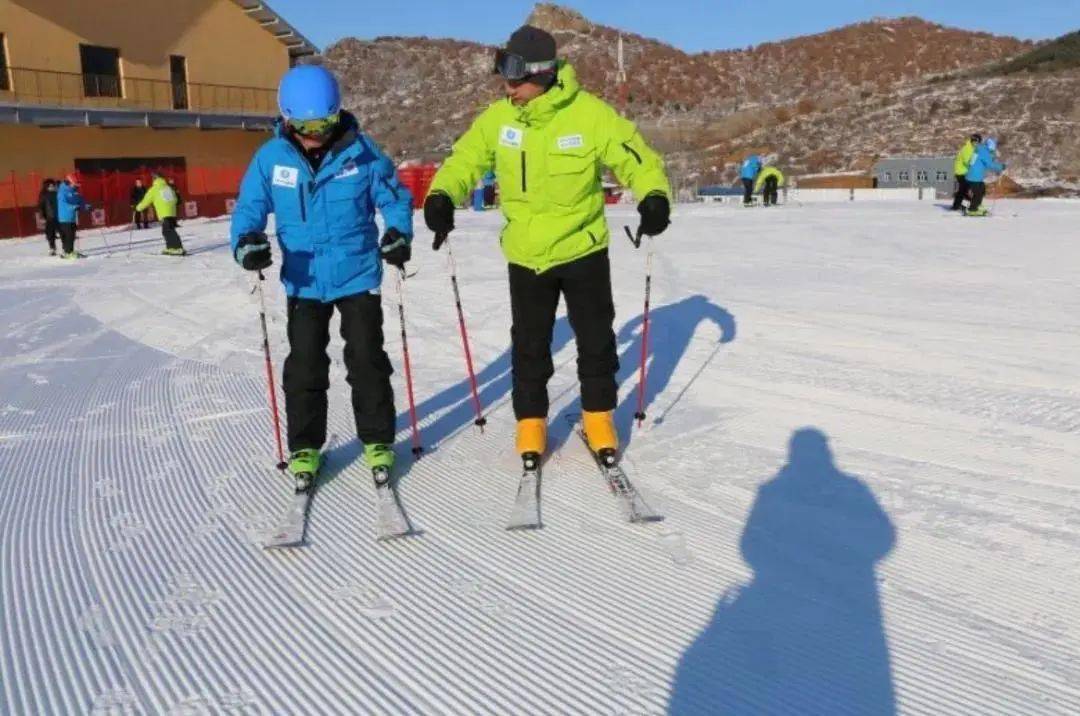 奥悦碾子山国际滑雪场