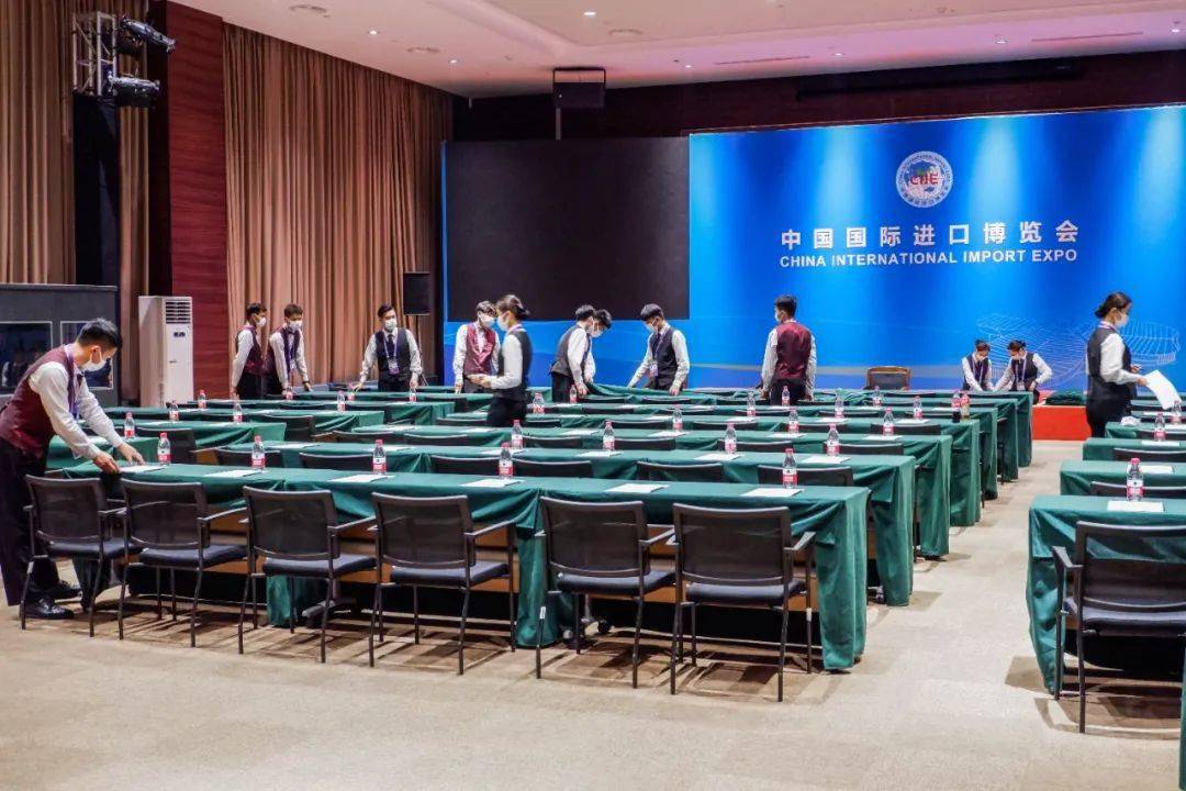 博会|进博会时间｜最“特殊”的进博会：入境人员如何检疫？进口海鲜展出吗？馆内就餐怎么办？志愿者结束服务后如何返校？