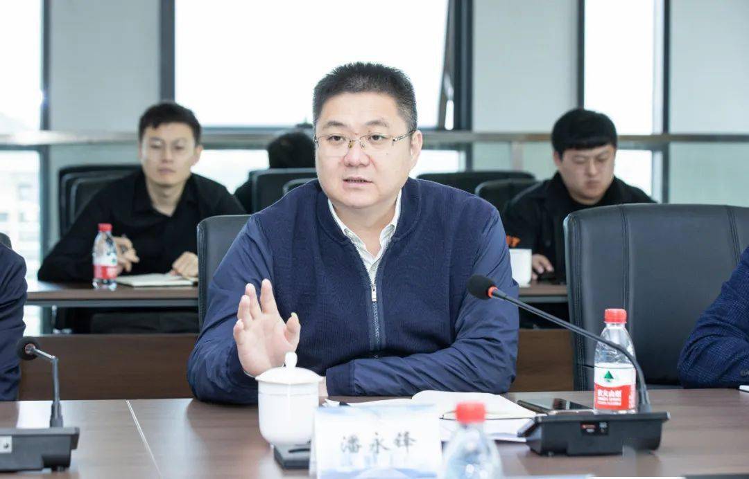 吴炳芳潘永锋调研区产投集团