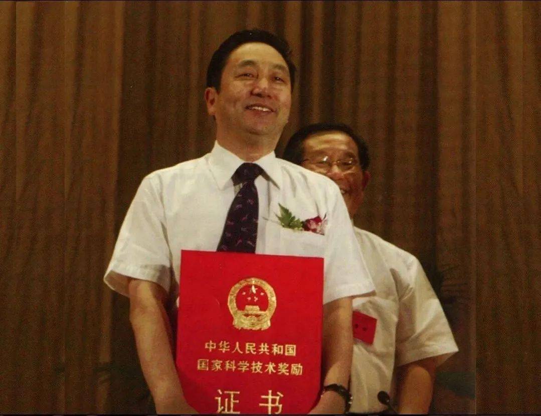 肌肤|嫩到掐出水！用一次比敷100片面膜还白润，10分钟感受女星同款水光肌！