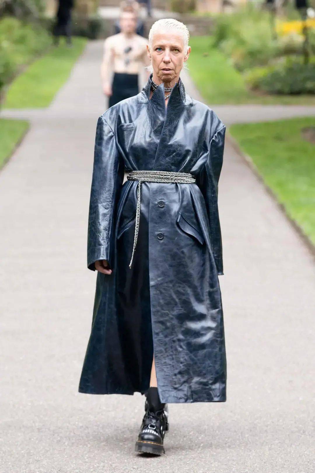 Art|来自“跨性别者”独特的穿衣方式，“我们不在乎时尚界想要什么，只想要做自己。