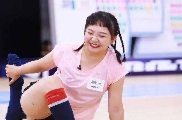 单眼皮|网红出身、被嘲又丑又胖 这次她却凭实力完美逆袭！