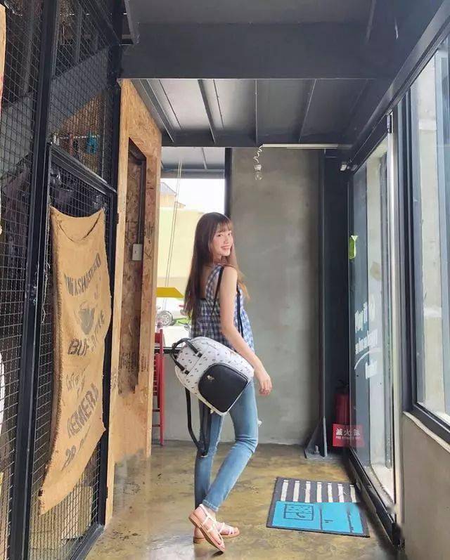 心机|拍照时学会这15个心机姿势，瞬间变美！