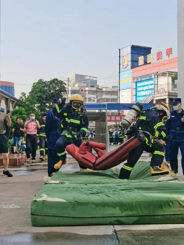 六榕街人口_平乐榕津千年古街图片