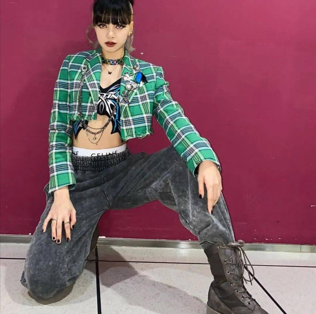 格子|热播剧女象棋天才造型更出圈~这一波复古格纹带起来！