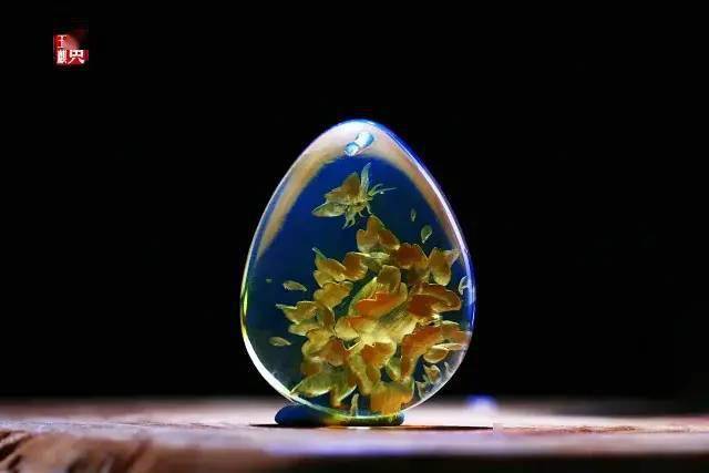 蓝色|这个色系的珠宝，高级温和又迷人，每一种都是美哭的节奏！