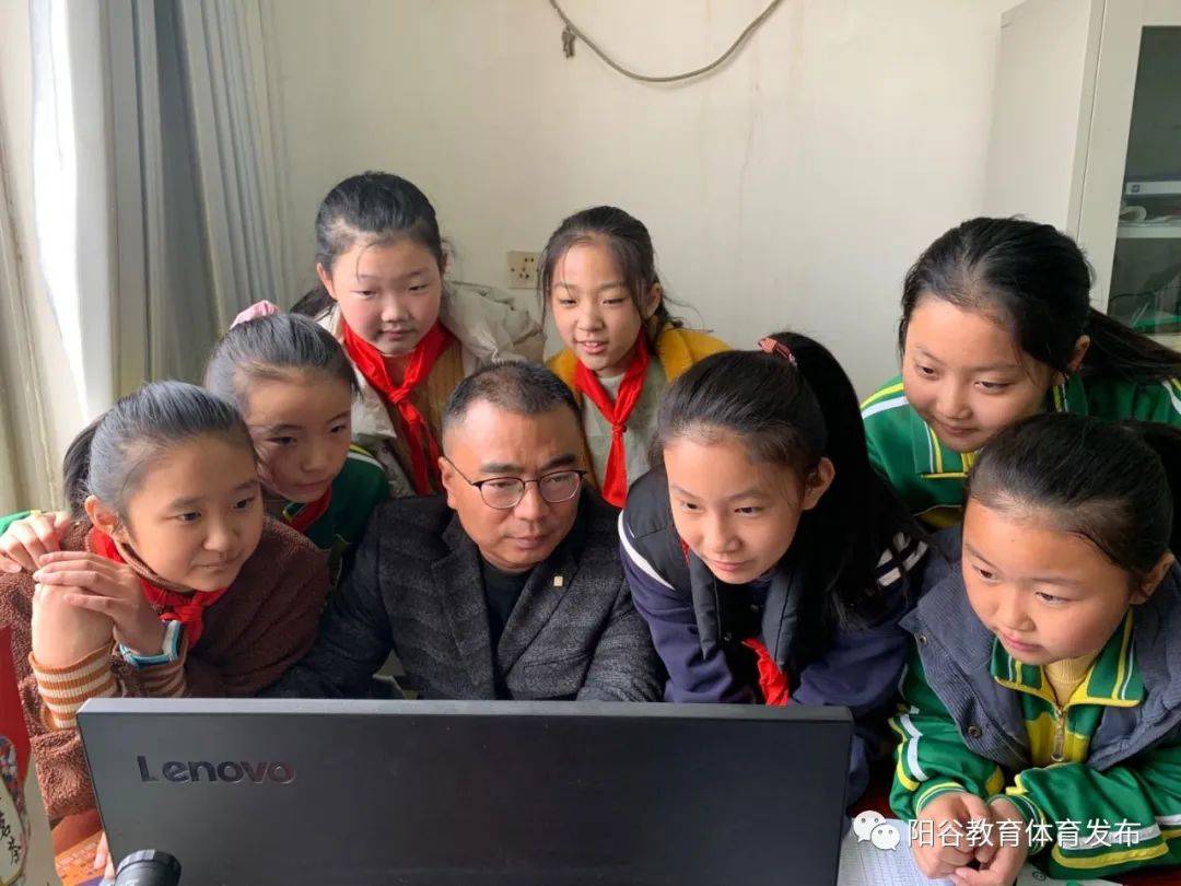 校园生活视频 a19b91f1529c4817af7ea3fb6f3bc54e.jpeg