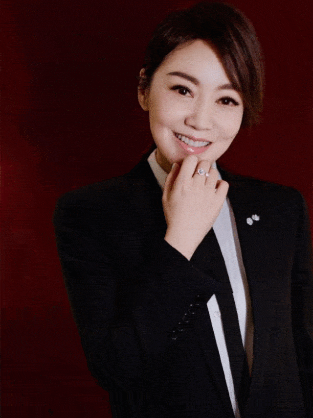 闫妮减肥就曾经说过自己瘦了二三十斤,但是却没有怎么遭罪 除了科学