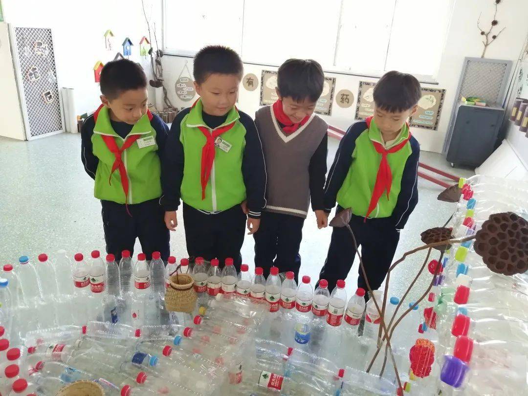 瓶子大变身儿童画 4ab1b51bb4d04a9ea9a48ac603e052e2.jpeg