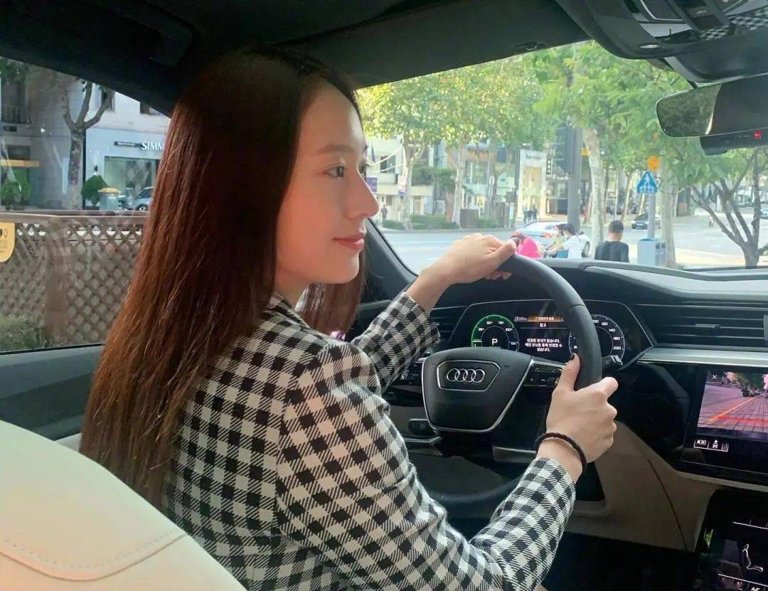 女军官|郑秀晶新剧变身精英女军官，“冰美人”这次A爆了！