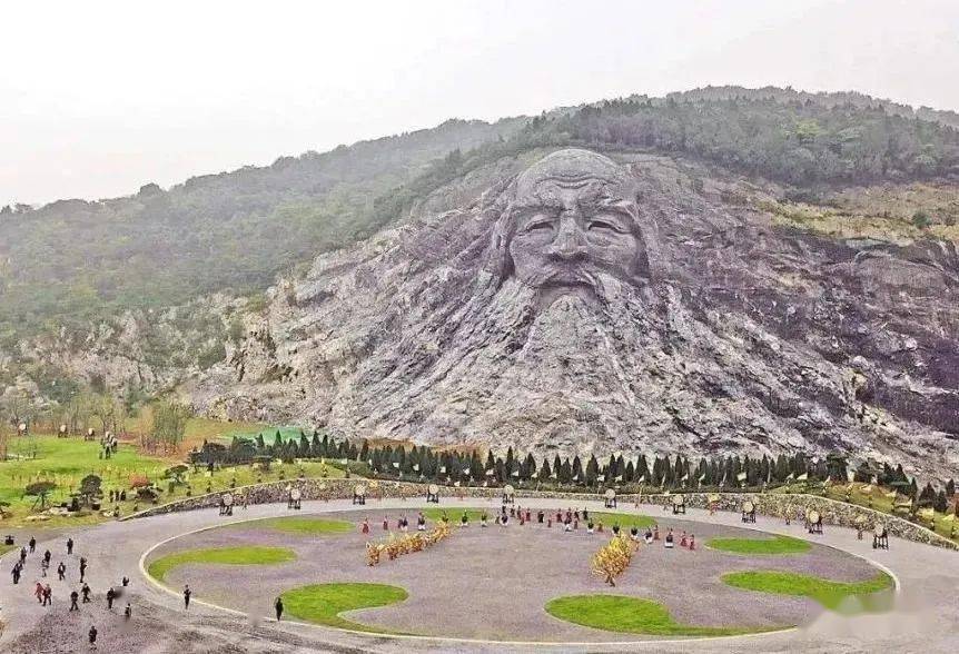 因为我们已经有超大的 岘山生态旅游区的伏羲文化广场 完工在即 跟