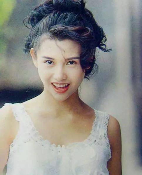 惊艳了90年代的香港女星,她们才是香港电影的黄金年代