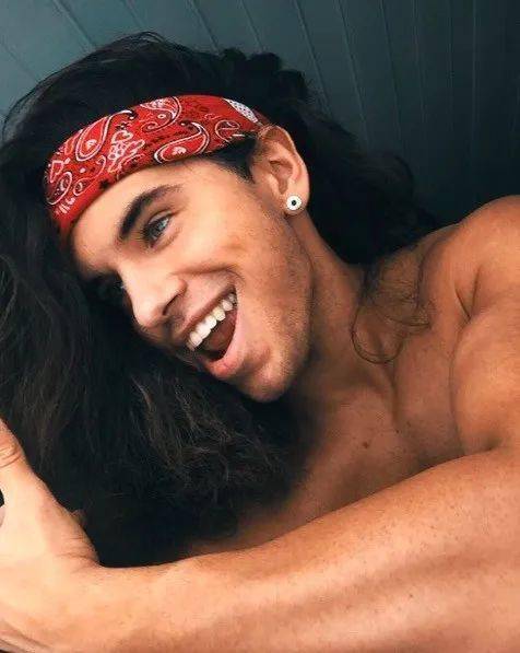 长发|一群喜欢留长发的男生各种po自拍，有些居然性感又妩媚啊！