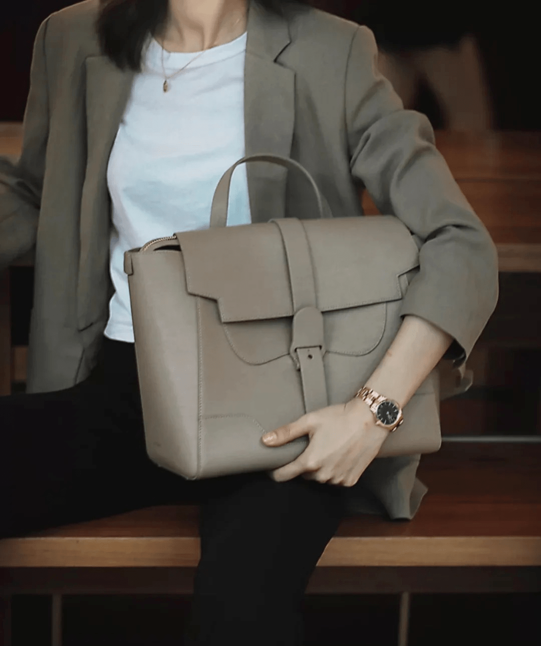 买的|2020最值得买的8款轻奢包，时髦小众绝美子！！