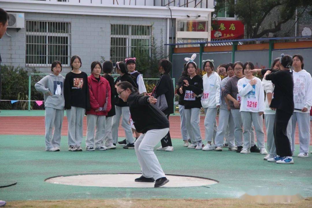 运动彰显青春风采记鹤浦中学第39届运动会顺利举行