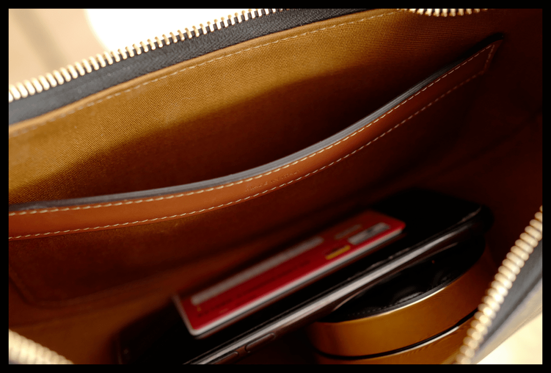 Jackie|70年都不过时的腋下包，全网icon都在背！