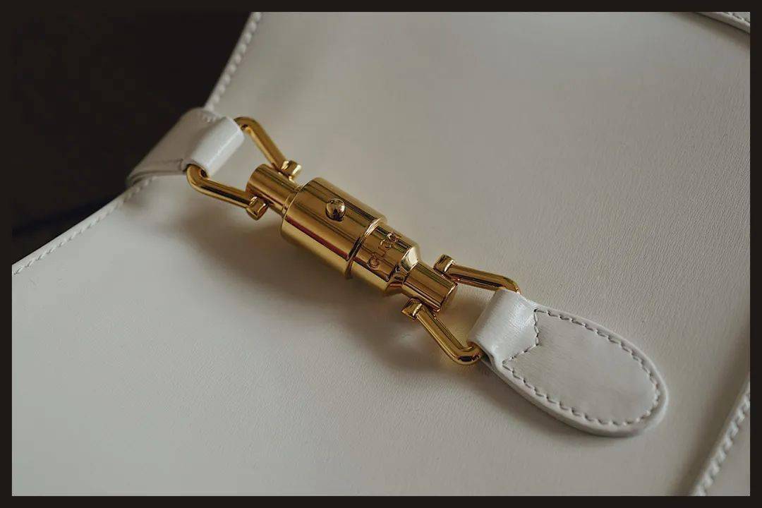 Jackie|70年都不过时的腋下包，全网icon都在背！