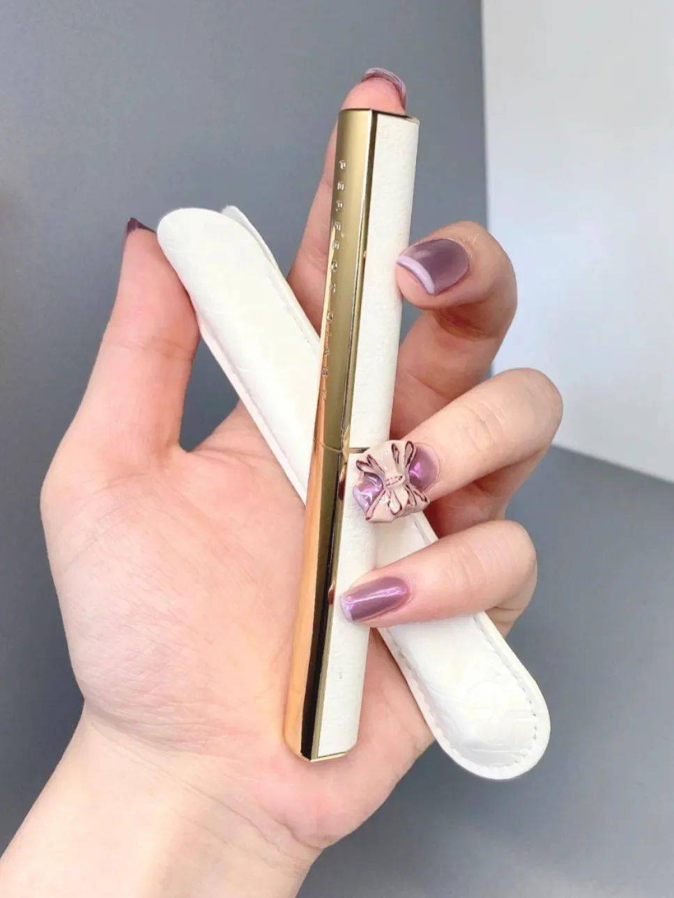 眼影|露华浓要倒闭了？30块买这些，更加赚！