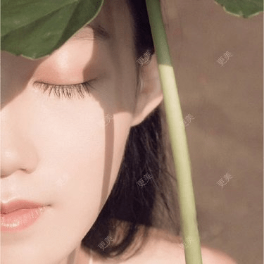 皮肤|杨幂早期合照见心机？看完原图呆了，她们这么早竟都整了...