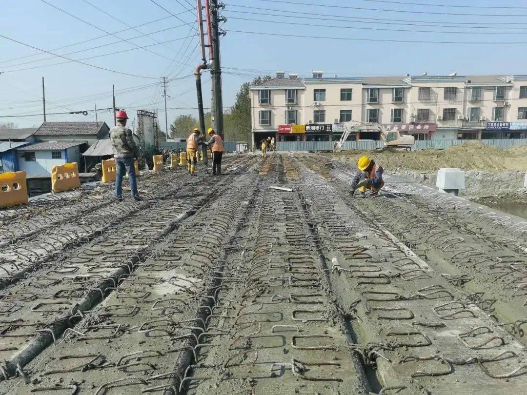 戴南gdp_中国gdp增长图