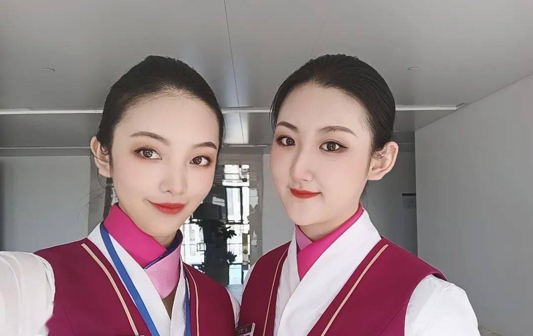 在西航南方航空空姐杜晨溪欲速则不达坚持所向是最强大的底牌