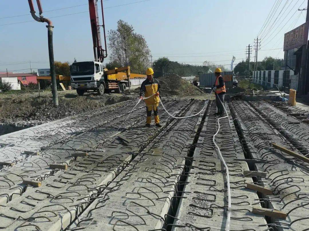 戴南gdp_中国gdp增长图