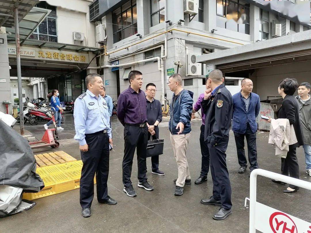 县创城委检查省级文明县城考评点迎评工作_陈向汉