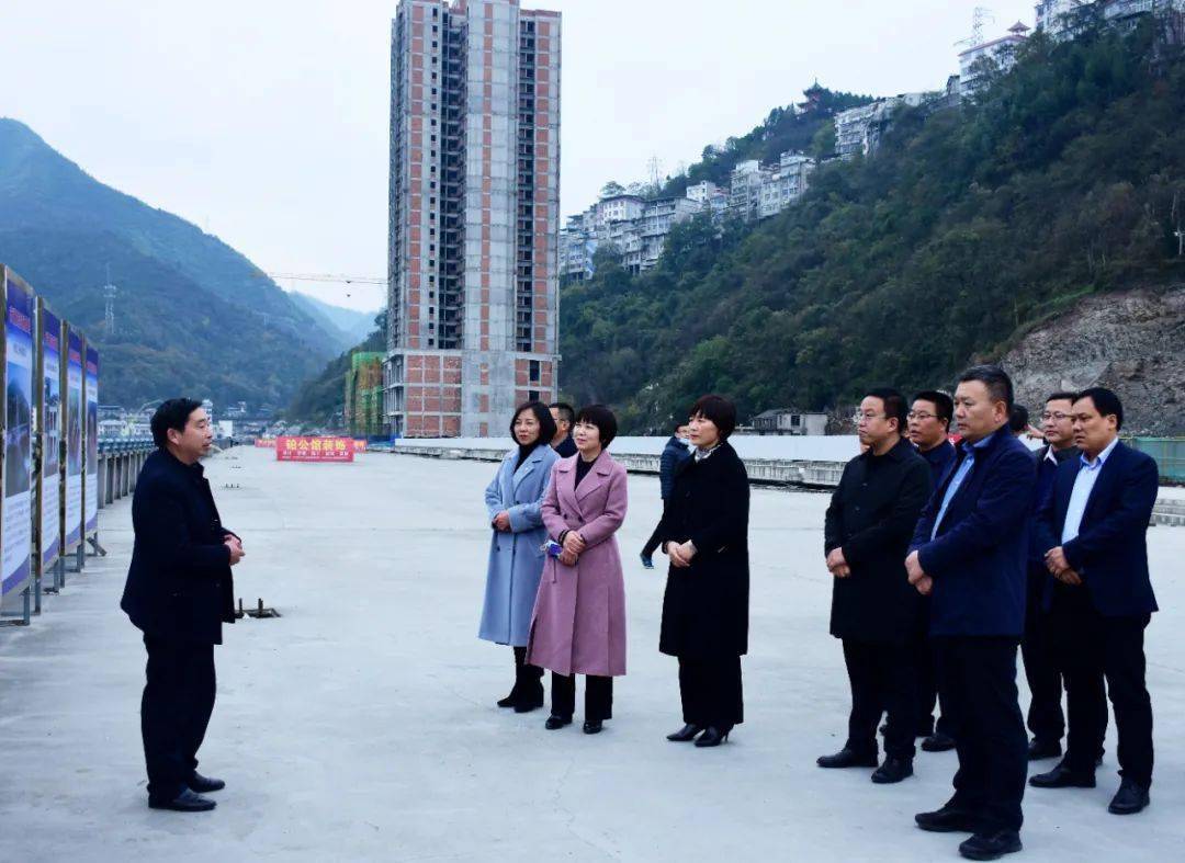 考察组一行先后来到白河县阳光学校,城关镇中心小学,白河高级中学,河