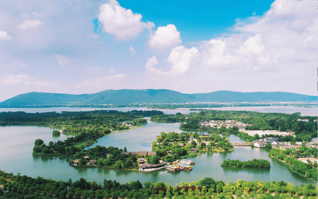 作为城市湿地,著名旅游景区的常熟尚湖