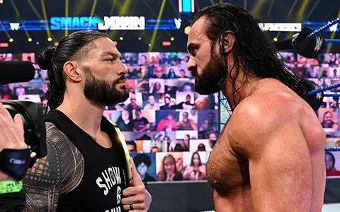 wwe冠军德鲁·麦金泰尔(drew mcintyre)和环球冠军罗曼·雷恩斯(roman